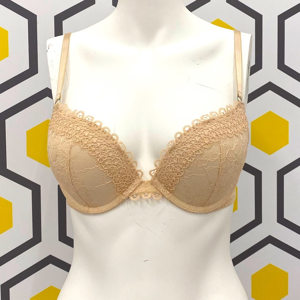 Lace Lined Victoria’s Secret Push Up Bra